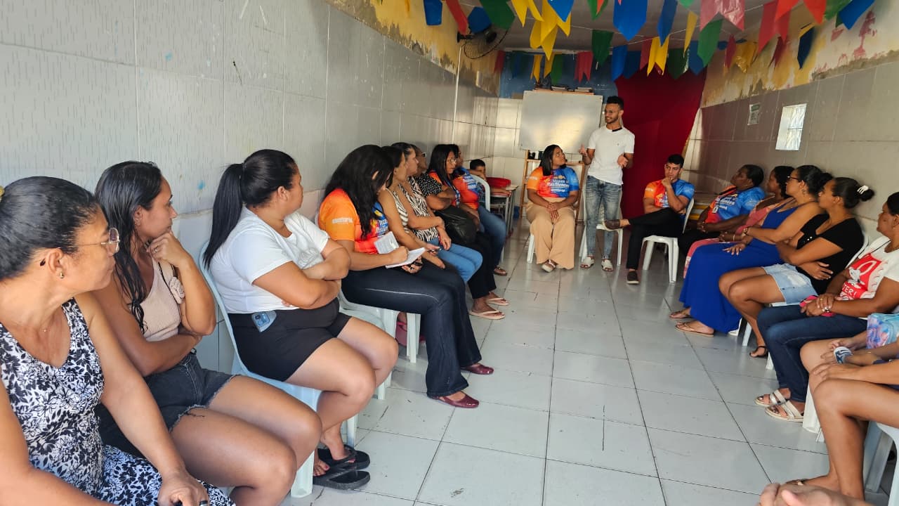 Projeto Vozes Resilientes promove reunião com pais e responsáveis para fortalecimento do acompanhamento familiar